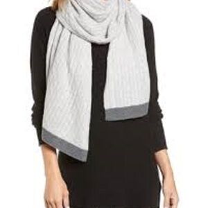 Halogen Cashmere Two-Tone Gray Scarf